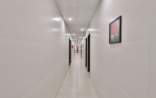 OYO 16675 Hotel Shri Krishna Inn