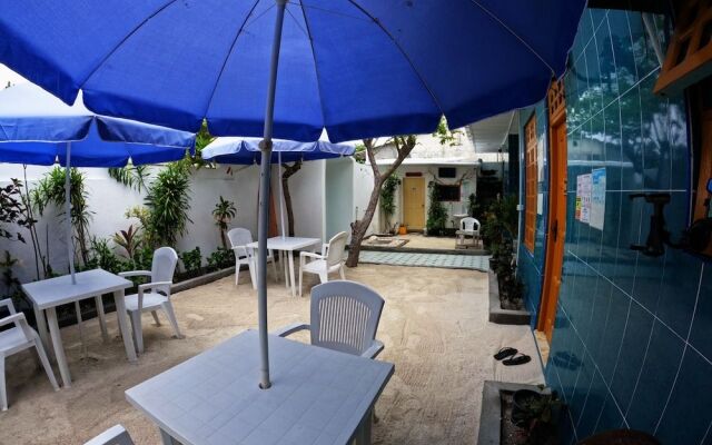 Adroit Beach Inn