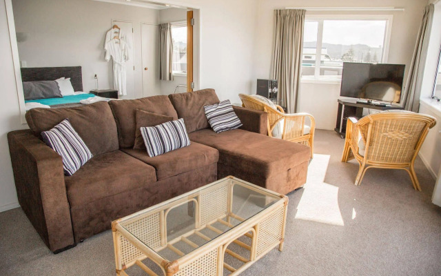 Waterfront Apartments Whitianga