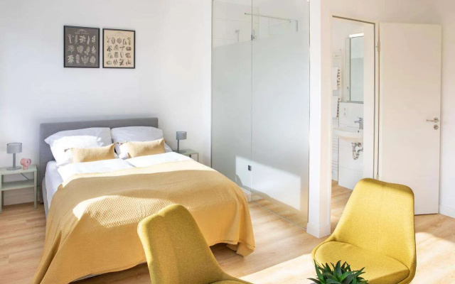 Louis & Louise Apartments & Rooms
