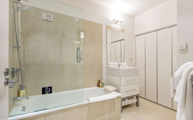 QV City Fringe Deluxe with Parking and Wifi - 872