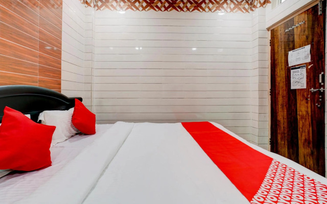 OYO HYD1516 Hotel Aroma Classic