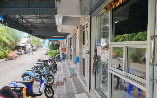 Ze Residence Ram Intra by ZUZU