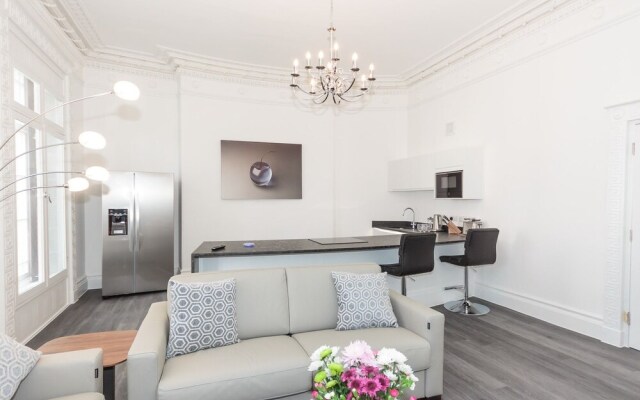 The Windsor Suite