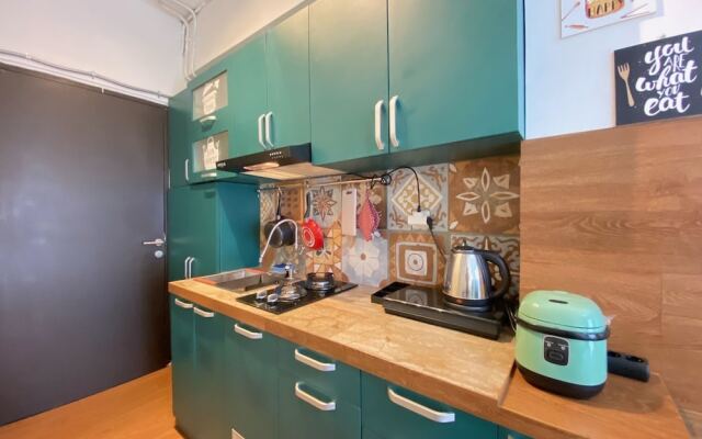 Bohemian Beauty Studio Room At Grand Asia Afrika Apartment