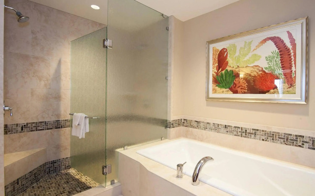 Koloa Landing Resort at Poipu, Autograph Collection