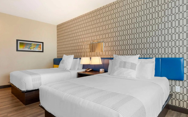 Glo By Best Western