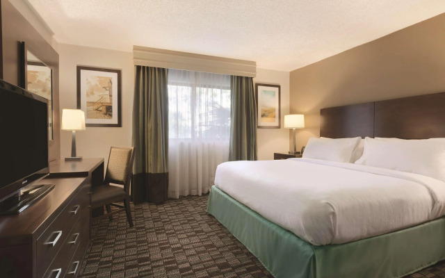 Embassy Suites by Hilton Jacksonville Baymeadows