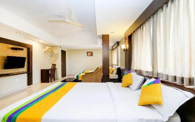 Itsy By Treebo - Greenwood Inn And Suites