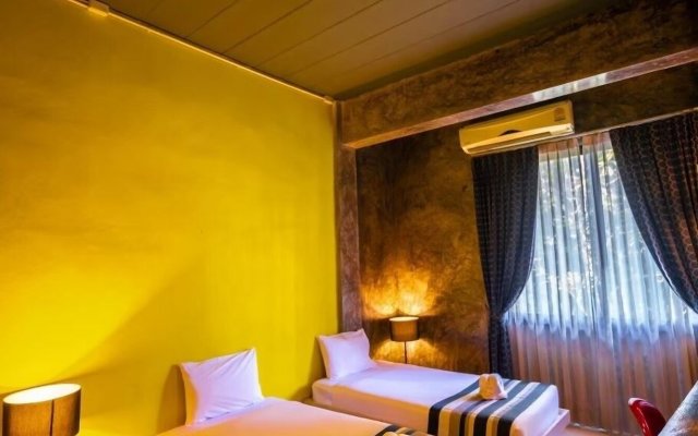 The b Ranong Trend Hotel