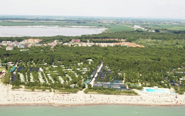 Cozy Apartment in Rosolina Mare with near Sea