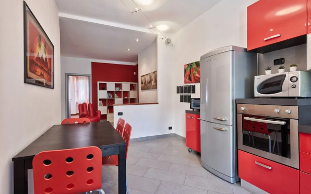 Vanchiglietta Colourful Apartment