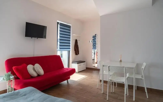 Przytulny apartament KOLEJOVA 12