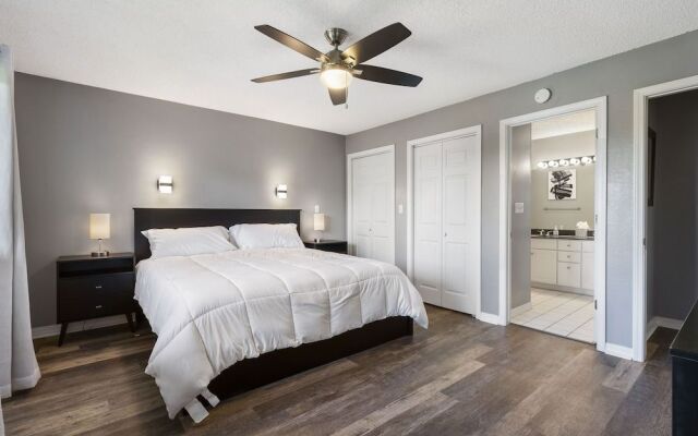 Pool View Oasis - Community Amenities