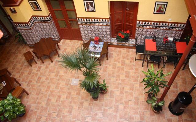 Vivian's Guest House