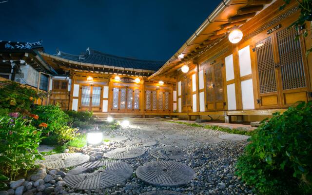 Bukyungdang Hanok Guesthouse