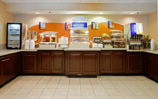 Holiday Inn Express Raleigh Durham Airport by IHG