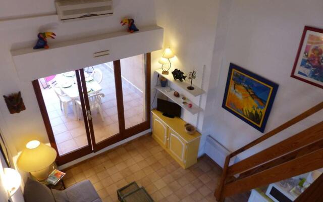 Appartement Le Lavandou, 1 pièce, 4 personnes - FR-1-308-80