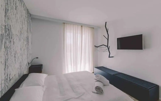 Suite 10