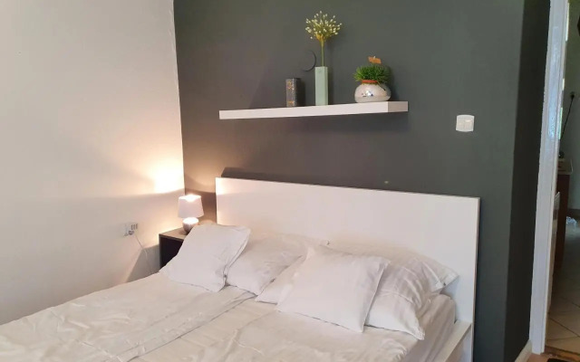 BöSIX Apartman