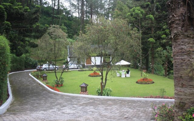 Puncak Pass Resort