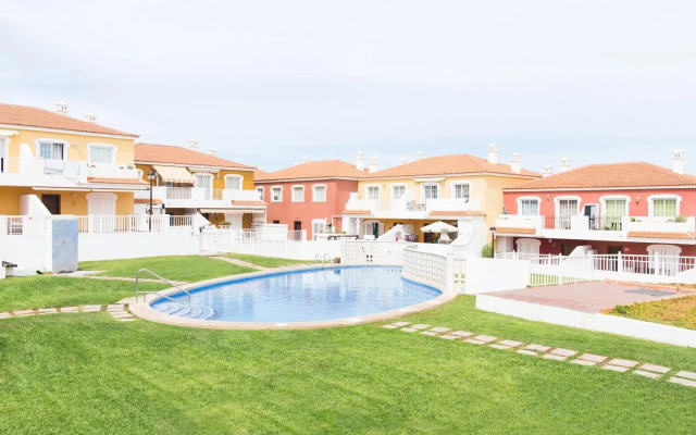 Lovely&Sunny Apartament Near Poris Beach