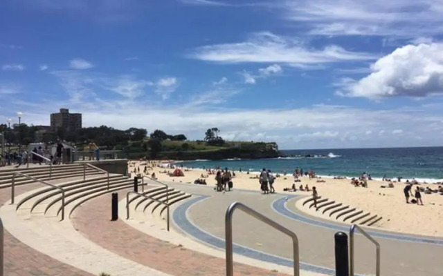 DUDL3C - Lovely Modern Coogee Apartment