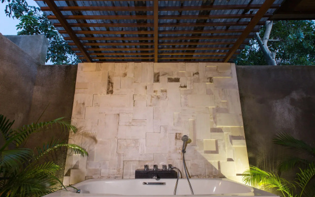 The Astari Villa & Residence
