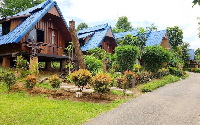 Banphu Montalang Resort