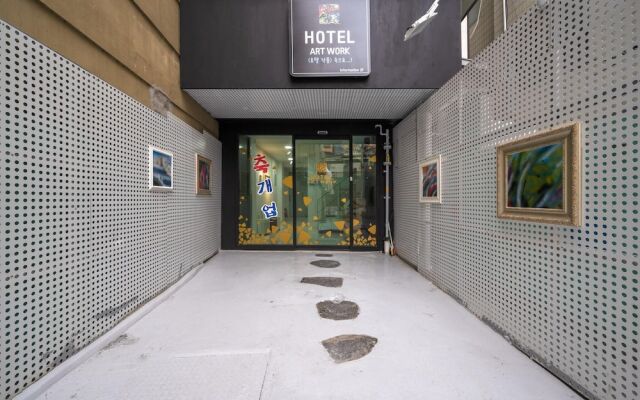 Busan Seomyeon Hotel Artwork