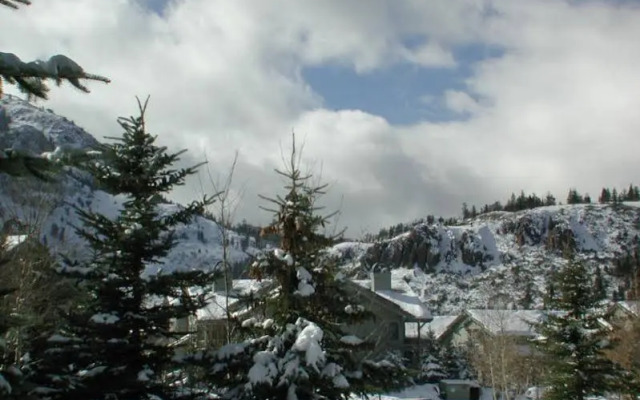 Snowcreek Resort