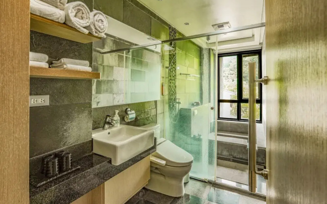 Sunrise Hot Spring Hotel