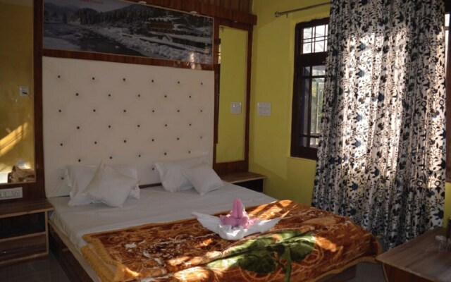 Goroomgo Nice One Palace Srinagar