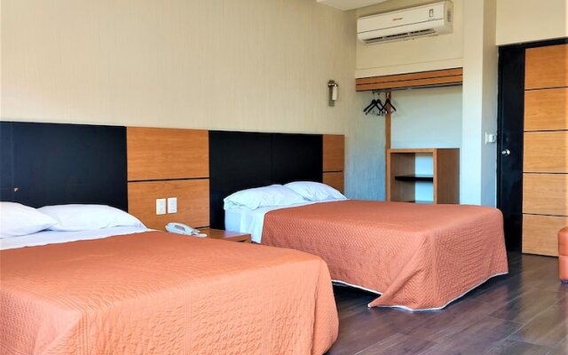 Hotel Oasis