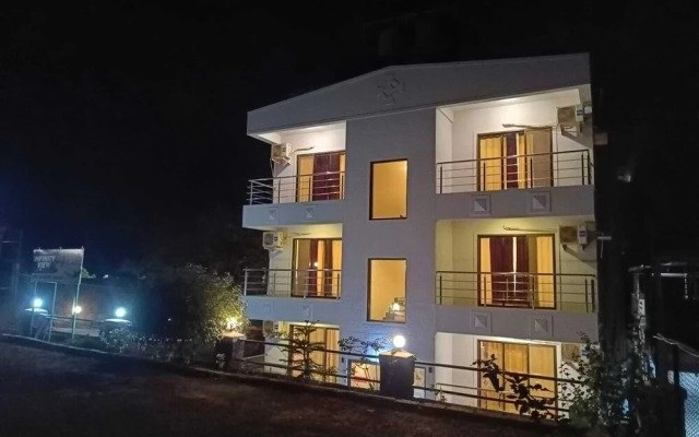 Melody 24 East Resort