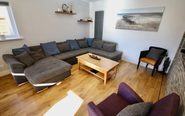 Pamper House Holiday Home And Annex