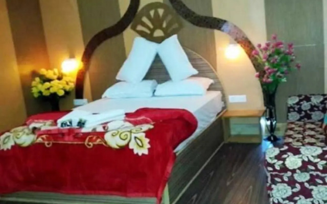 Gold India Beach Resort