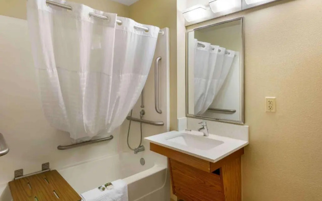 Extended Stay America Select Suites - Kansas City - Stadium