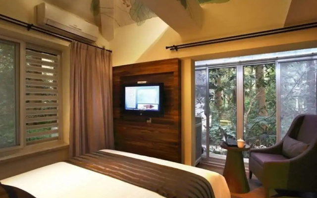 Lotus Glade Hotel