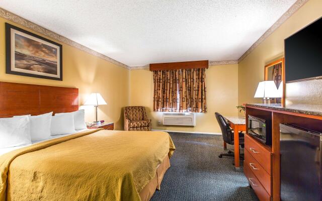 Quality Inn & Suites Camarillo - Oxnard