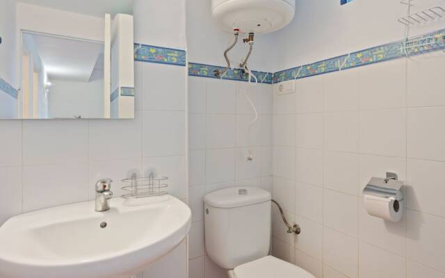 Arty Bungalow in Oliva With Swimming Pool