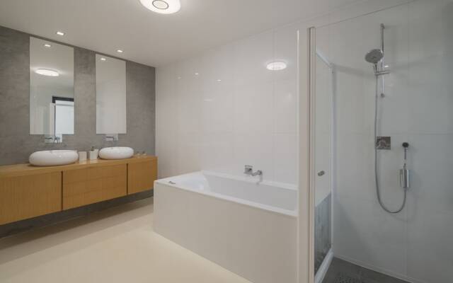 Pool, sun and sea View - Villa das Quebradas