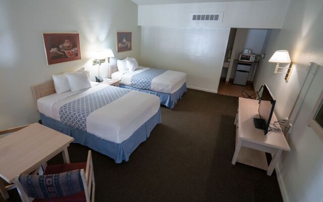 White's City Cavern Inn