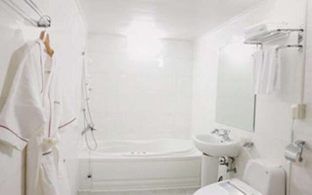 Yes Hotel