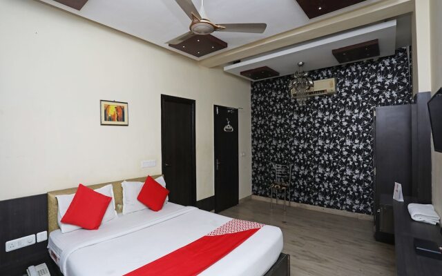 Skylark Hotel by OYO Rooms