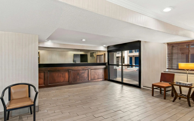 Motel 6 Lester, PA - Philadelphia Airport