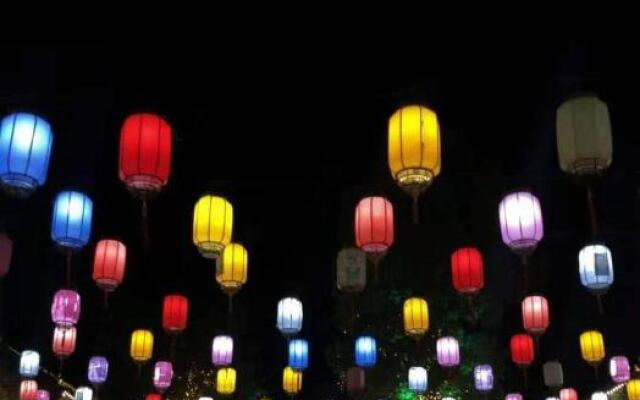 7Days Inn Yingshang Lan-Star building materials market