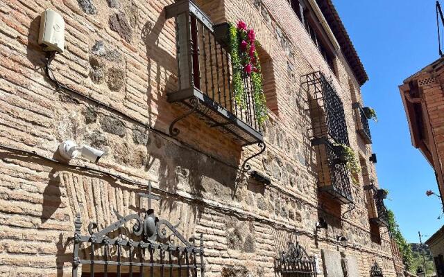 Casón De Los López Apartments