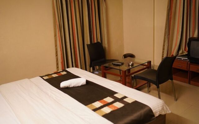 Iris Hotel
