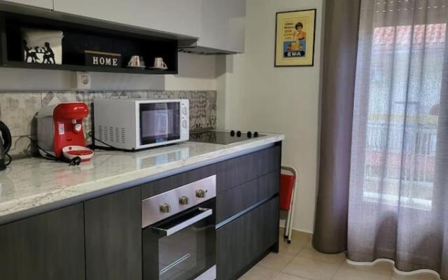 Great Apartment In Veria